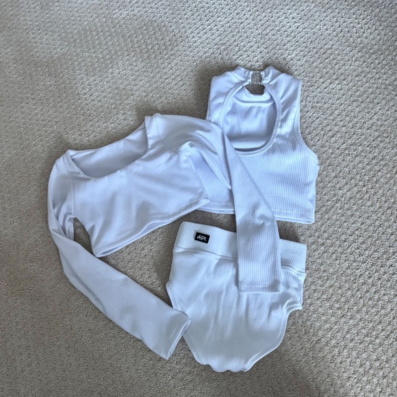 White Ribbed Tiger Friday Set - Picture 2 of 2